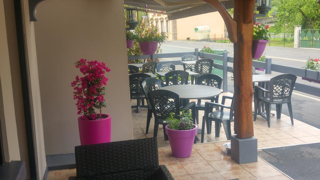 Le Point De Chute Hotel Tournavaux Exterior foto